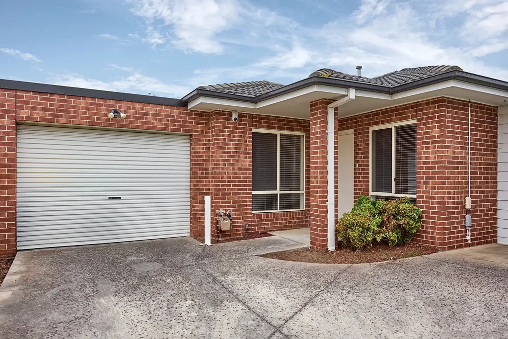 2/17 Loller Street, Springvale, VIC 3171