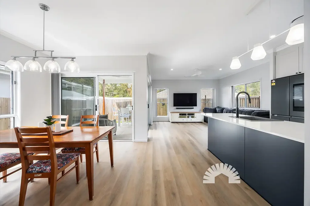Burpengary 3कमरा Sleek Aesthetics, Intelligent Design & Everyday Ease