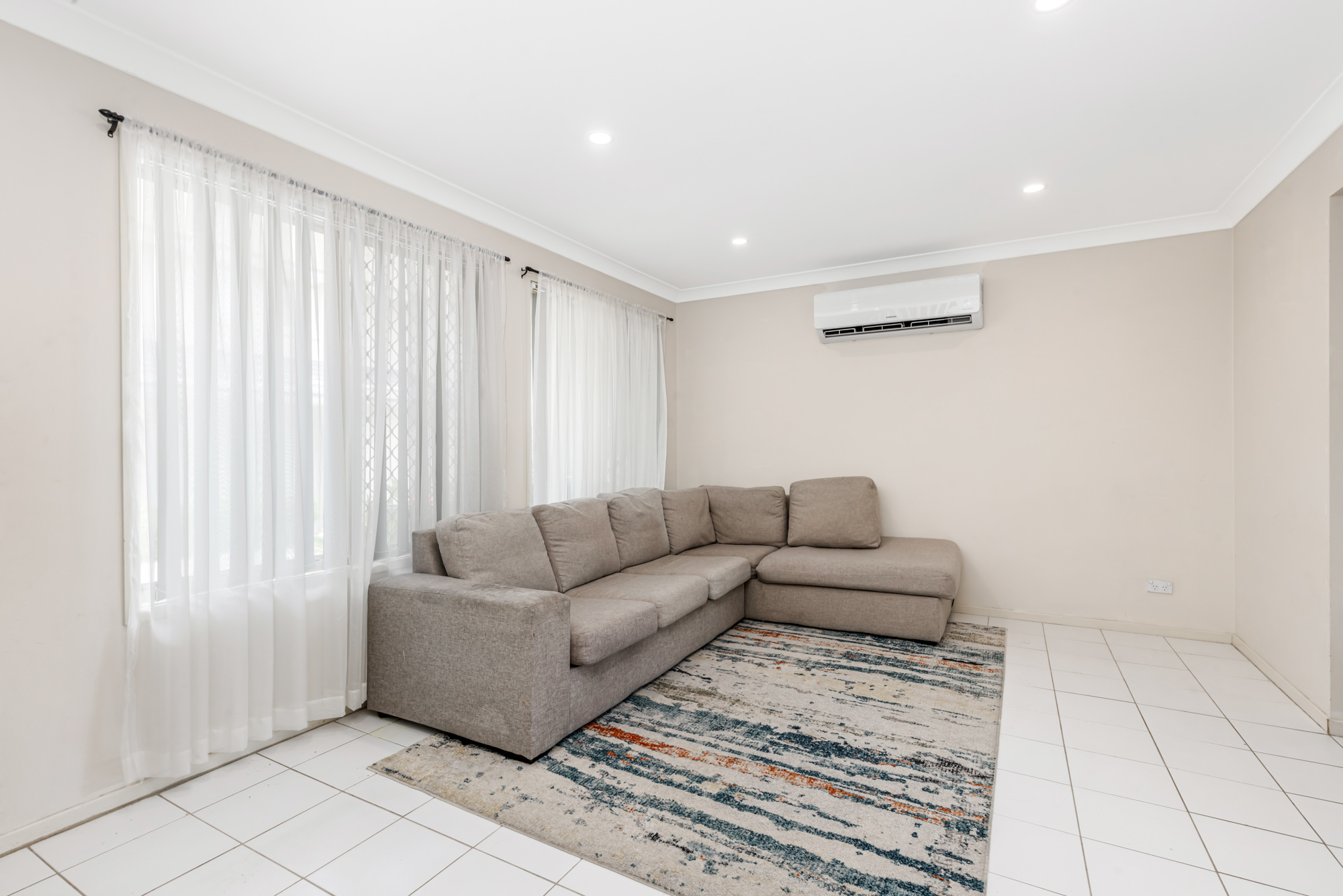 UNIT 2 62 DERBY ST, ROOTY HILL NSW 2766, 0部屋, 0バスルーム, Townhouse