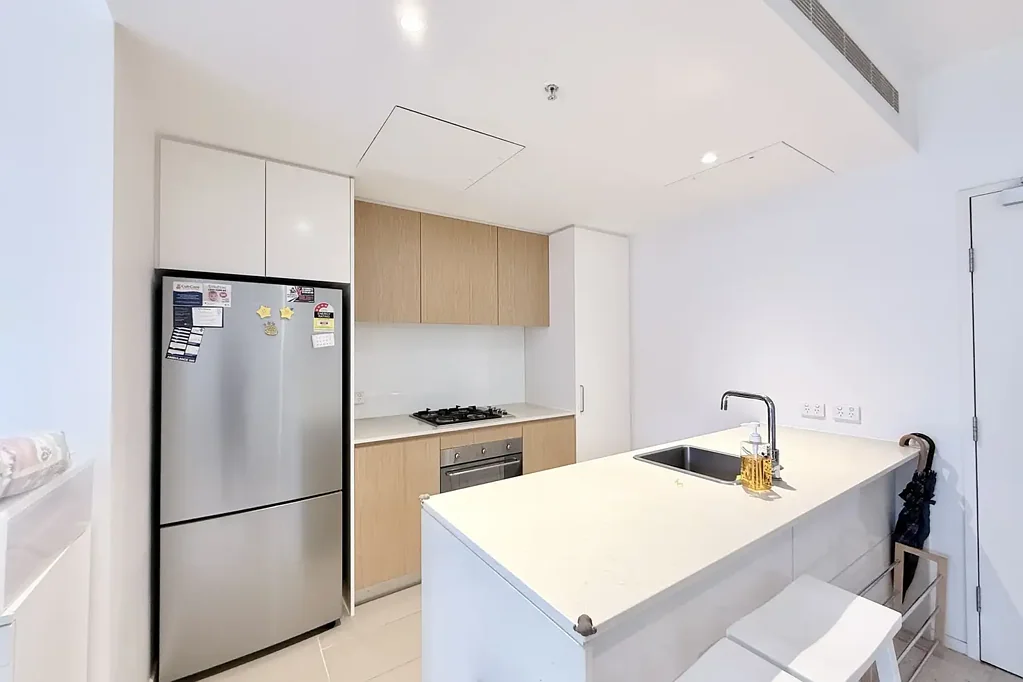 FURNISHED Spacious and Well-Maintained One-Bedroom, One-Bathroom Apartment Now Available for Rent