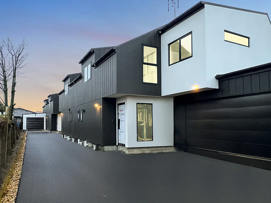 Riccarton 2Kwarto Cut Above the Rest - Finally with GARAGE!