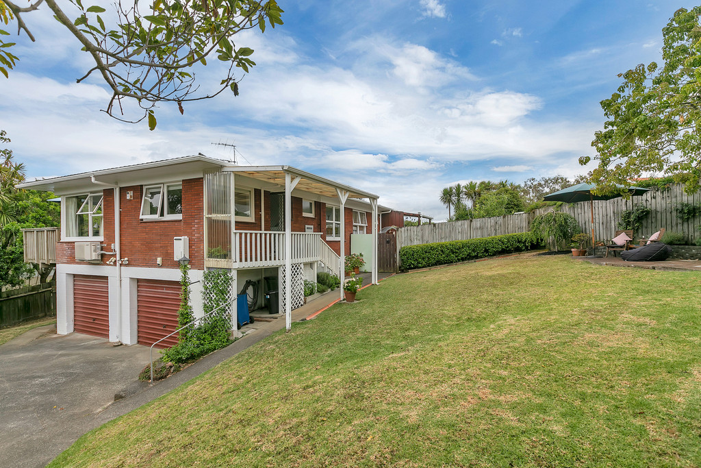 1/5 Stott Avenue, Birkdale, Auckland - North Shore, 2 कमरे, 1 बाथरूम