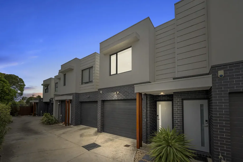 Sleek & Stylish Brand New 2 Bedroom Townhouse in the Heart of Reservoir