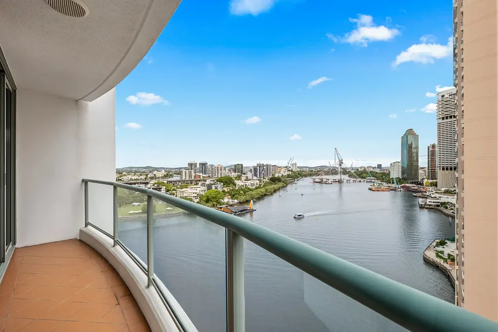 LUXURY FULLY FURNISHED APARTMENT @ ADMIRALTY TOWERS ONE
