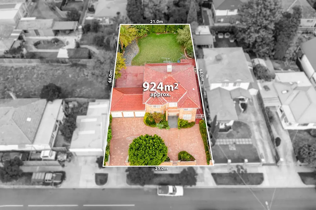 Reservoir 5 Bedroom AN EXPANSIVE OASIS THAT'S TRULY TIMELESS.