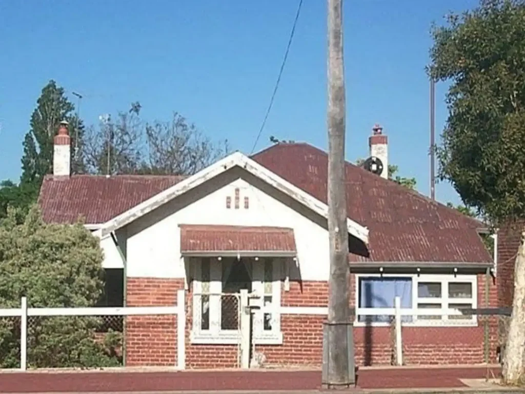 Leederville 2房  UNDER OFFER!