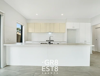 2/25 Navarre Drive, Cranbourne West, South East Melbourne, 4 habitaciones, 3 baños, House