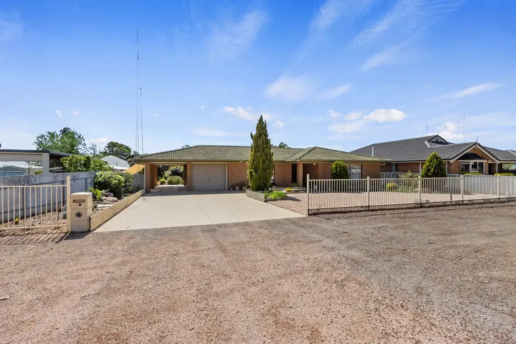 62 Bay Road, Moonta Bay, SA 5558