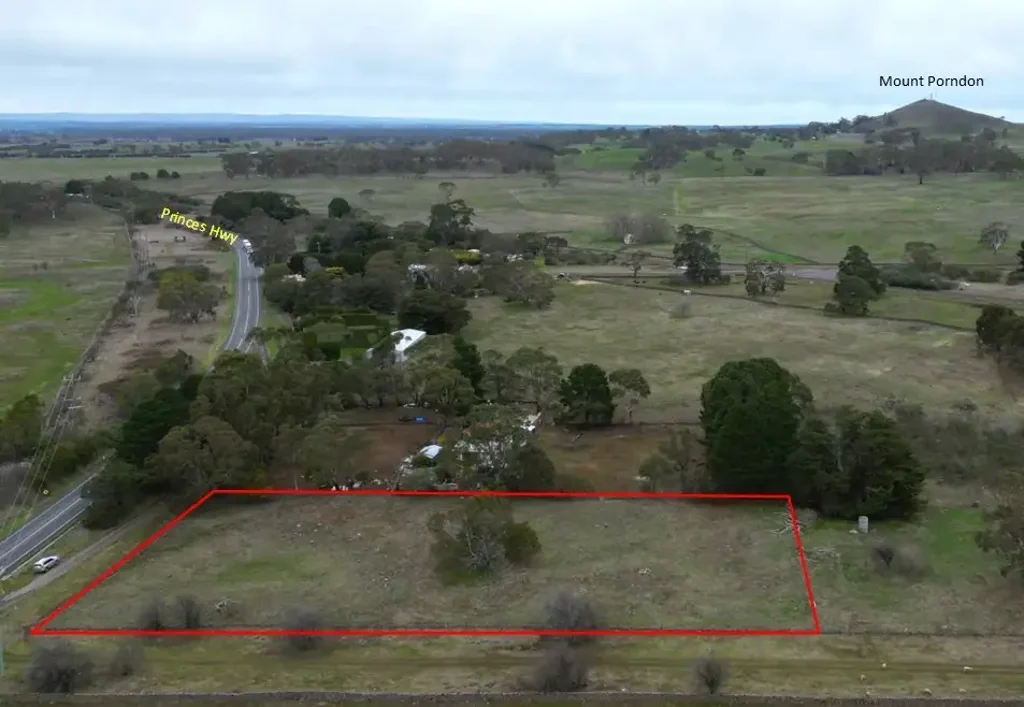 Pomborneit Vacant Land