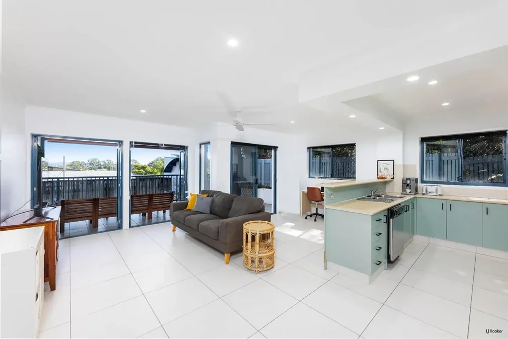 4/7-9 Stapylton Street, Coolangatta, QLD 4225