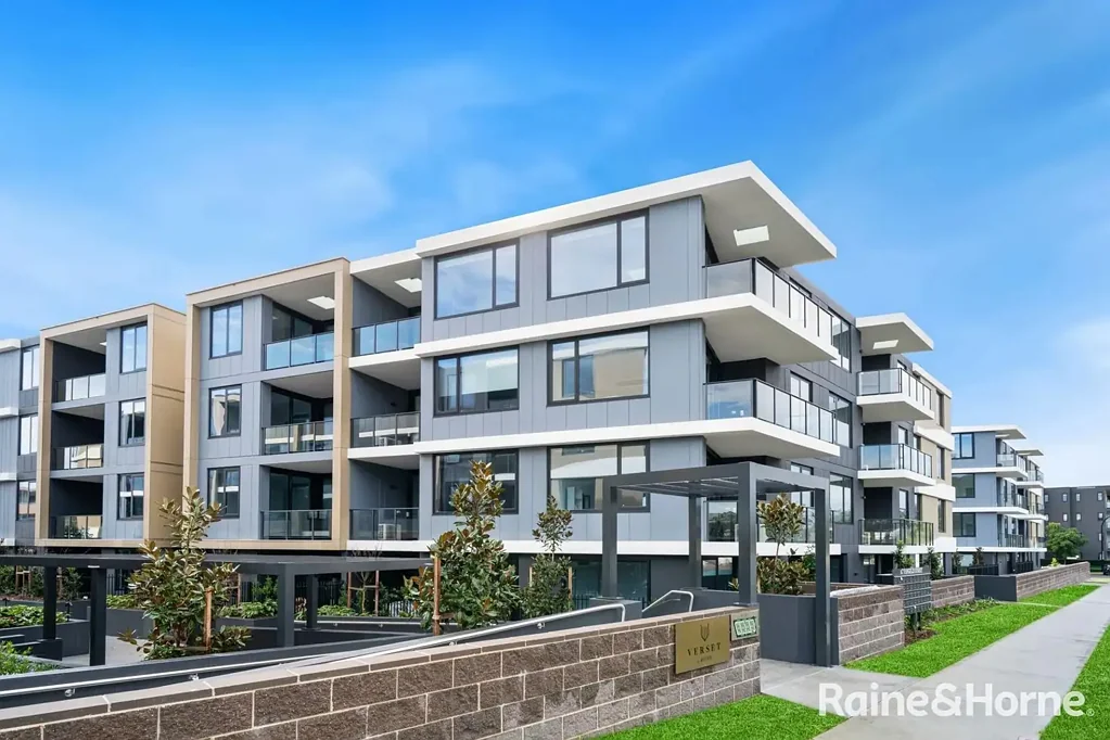 Rouse Hill 1ਬੈੱਡਰੂਮ Contemporary Living and Timeless Design in the Prestigious 'Verset' Building