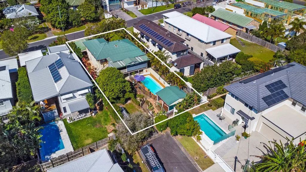 Wavell Heights 3 Bedroom Opportunity Knocks - Dual Street Access