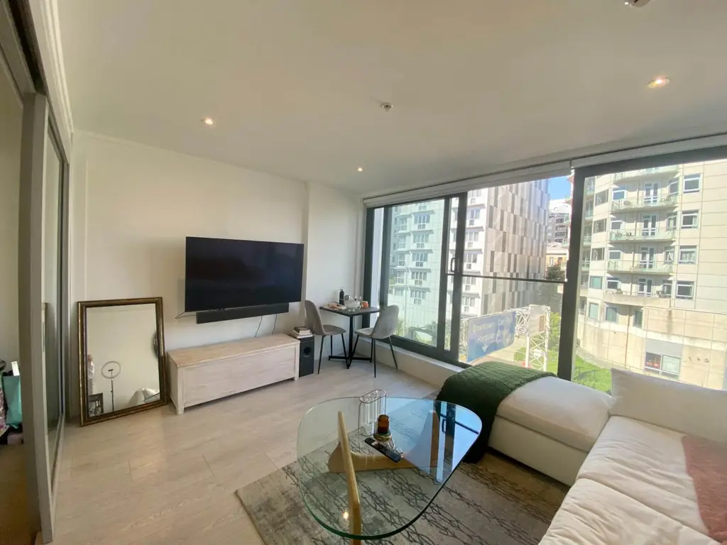Access to AMAZING VIEWS in the CBD!