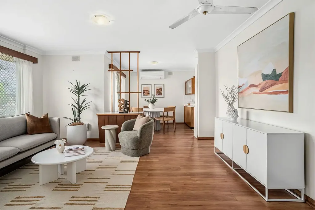 Seaford 3Habitaciones Character-Filled Coastal Living with Retro-Chic Appeal