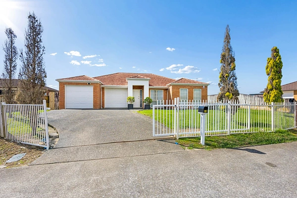 64 Glenveagh Park Drive, Weymouth, Manukau City