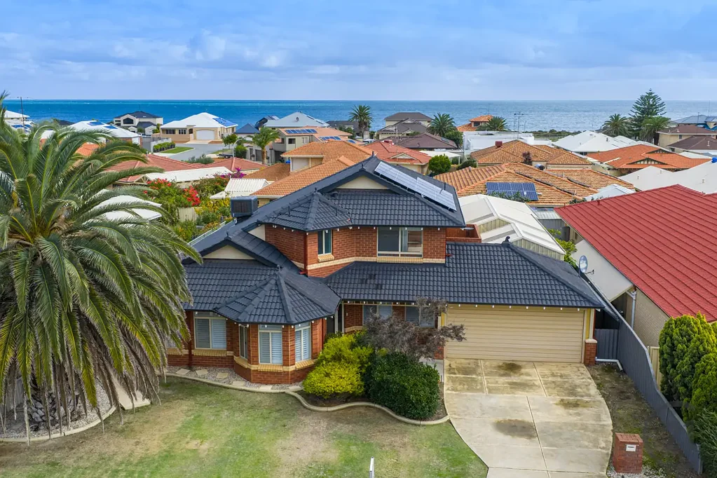 18 Leveque Loop, San Remo, WA 6210