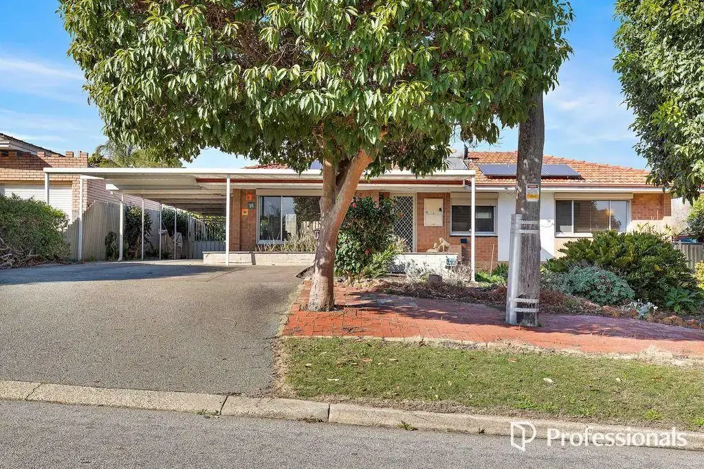 Kelmscott 3房  TOP LOCATION! Home Open Thursday 5.00-5.30  Saturday 12.00-12.30