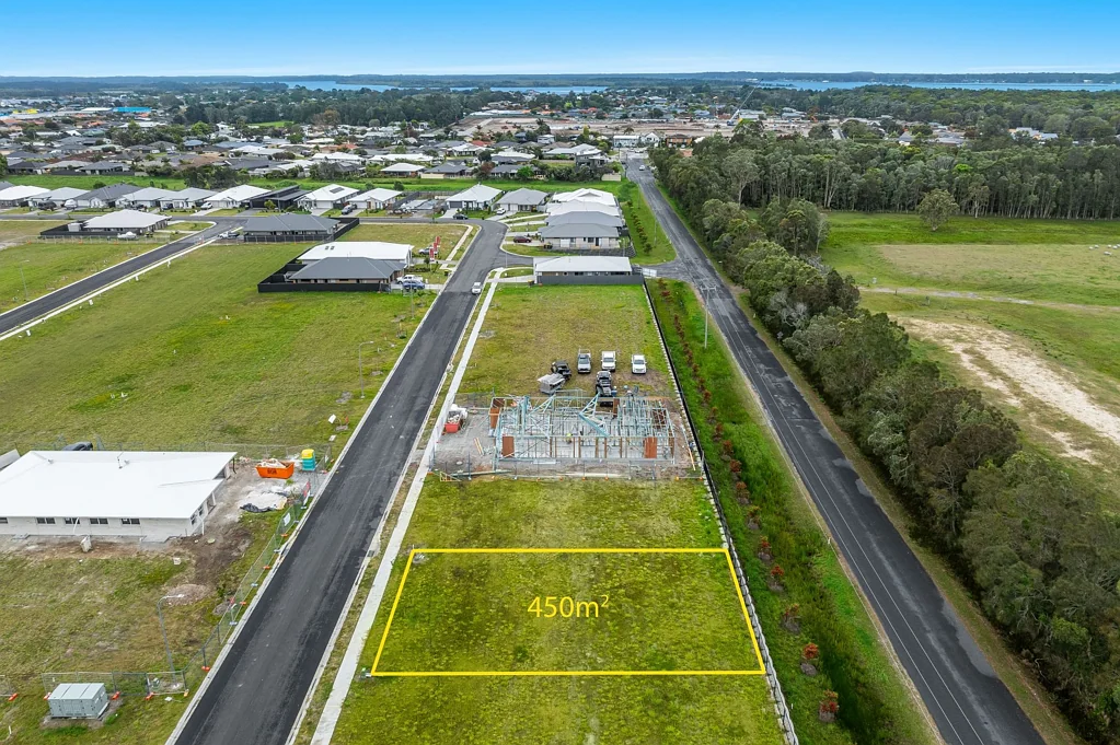 100 Kohler Drive, Yamba, NSW 2464