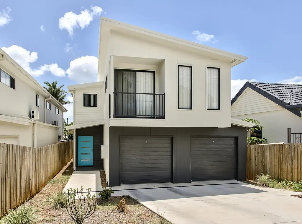 MODERN, FULLY FURNISHED, STUDIO APARTMENT