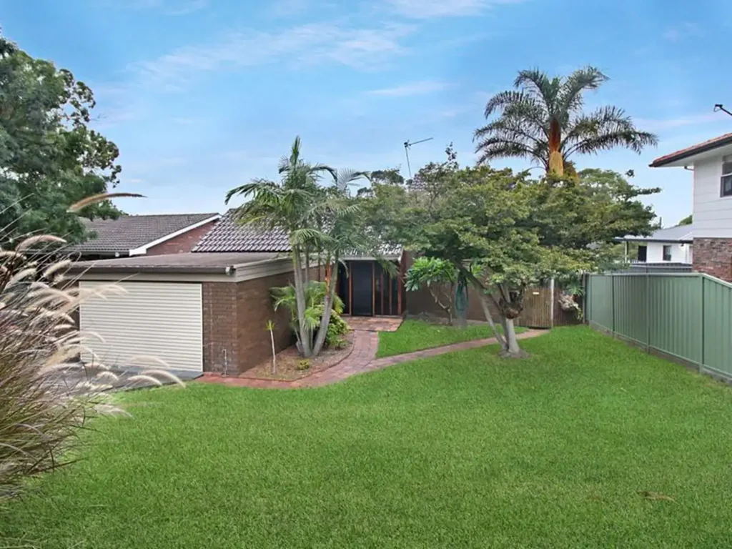 Spacious Family Living with Poolside Comfort and Modern Touches