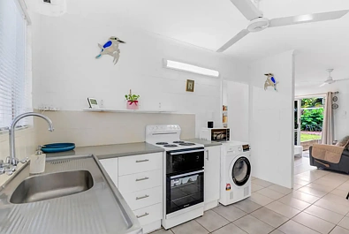 3/379 Mayers St, Edge Hill, QLD 4870, 2 Bedrooms, 1 Bathrooms, Apartment
