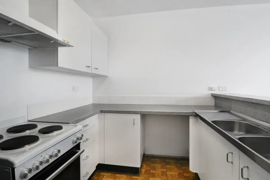Clear Island Waters 1 Bedroom Lifestyle & Value - One Bedroom Apartment in Clear Island Waters