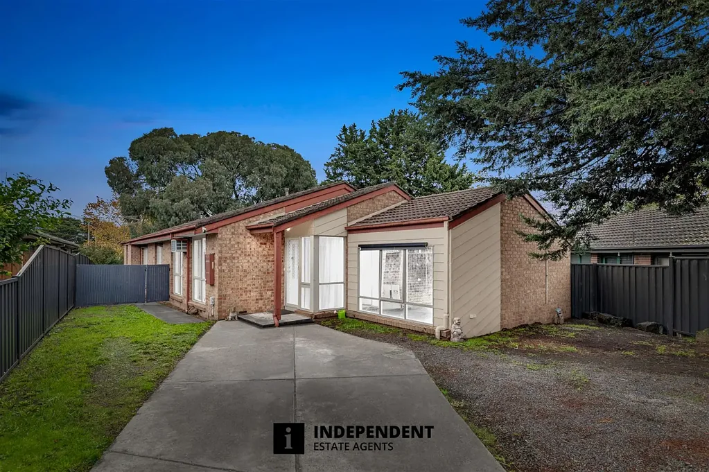 Berwick 4房  坐落在安静庭院里的765平方米土地上的房屋  House on 765 M2 Land in a Quiet Court