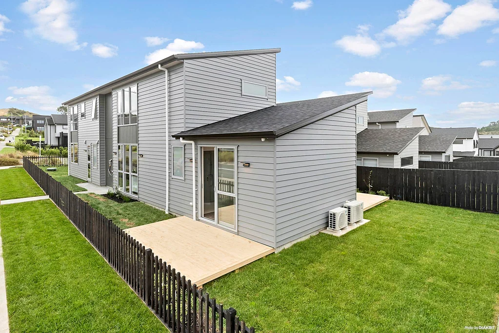 Wainui 4ห้องนอน MUST SELL! Brand New Home on Corner Site!