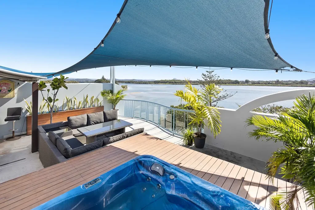 FULLY FURNISHED - Your Peaceful Riverside Retreat Awaits in Picnic Point!