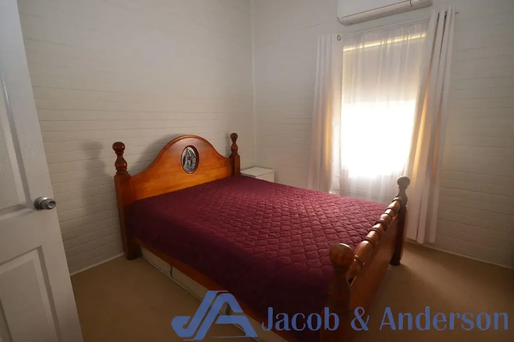 Bedroom for Lease in Fully Furnished Home with Office