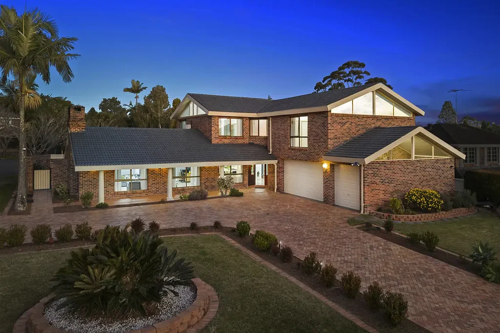 Cherrybrook 5ห้องนอน Sophisticated Family Living in a Prestigious Cherrybrook Setting