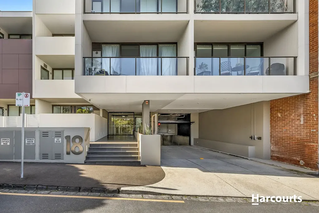 Brighton 1房 极致海滨生活 - 步行可达 Bay Street、North Brighton Station 和海滩 Bayside Living at Its Best - Walk to Bay Street, North Brighton Station & the Beach