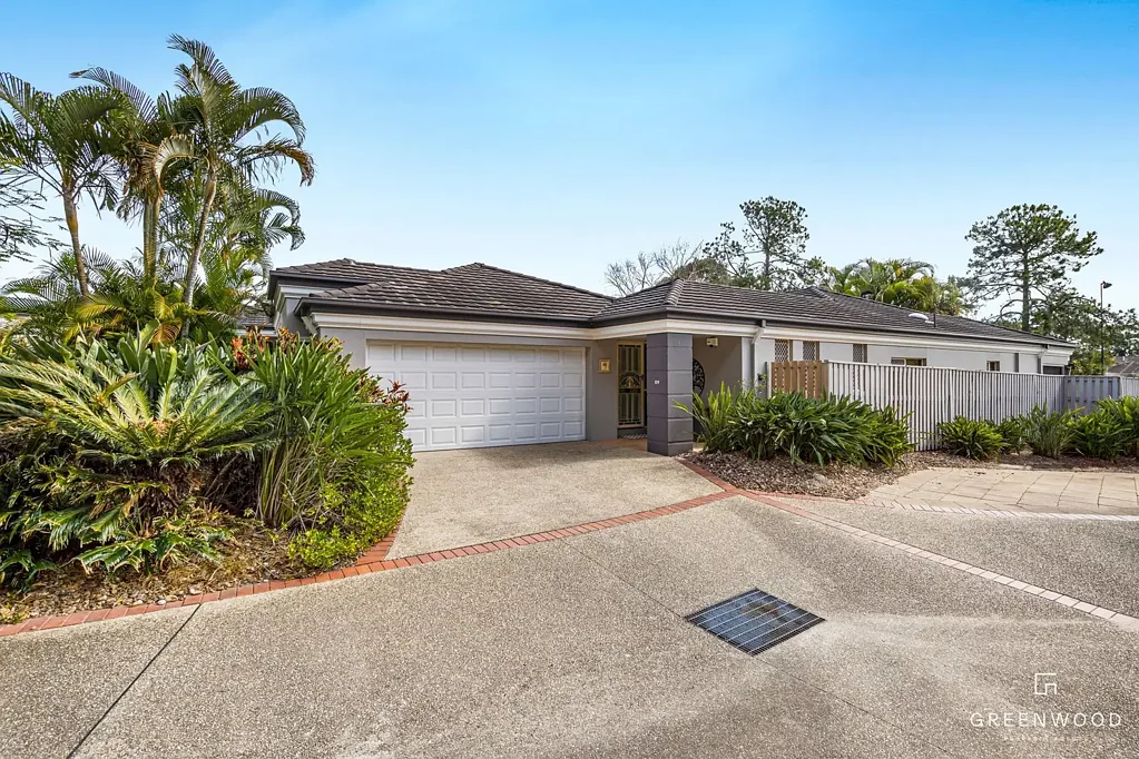 Coombabah 3房  Country Club Lifestyle Meets Everyday Convenience