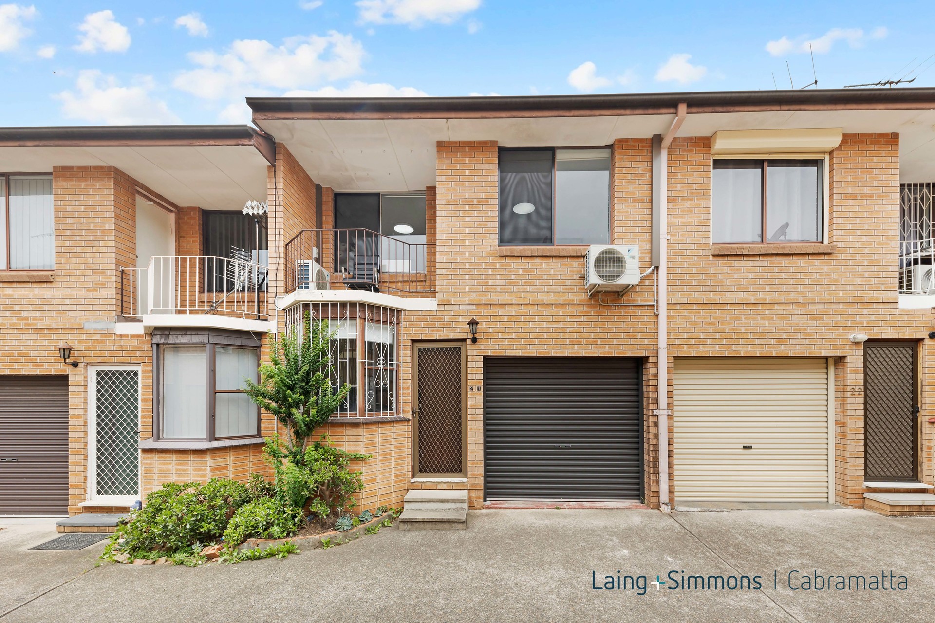 WARATAH MEWS UNIT 21 90-94 LONGFIELD ST, CABRAMATTA NSW 2166, 0房, 0浴, Townhouse