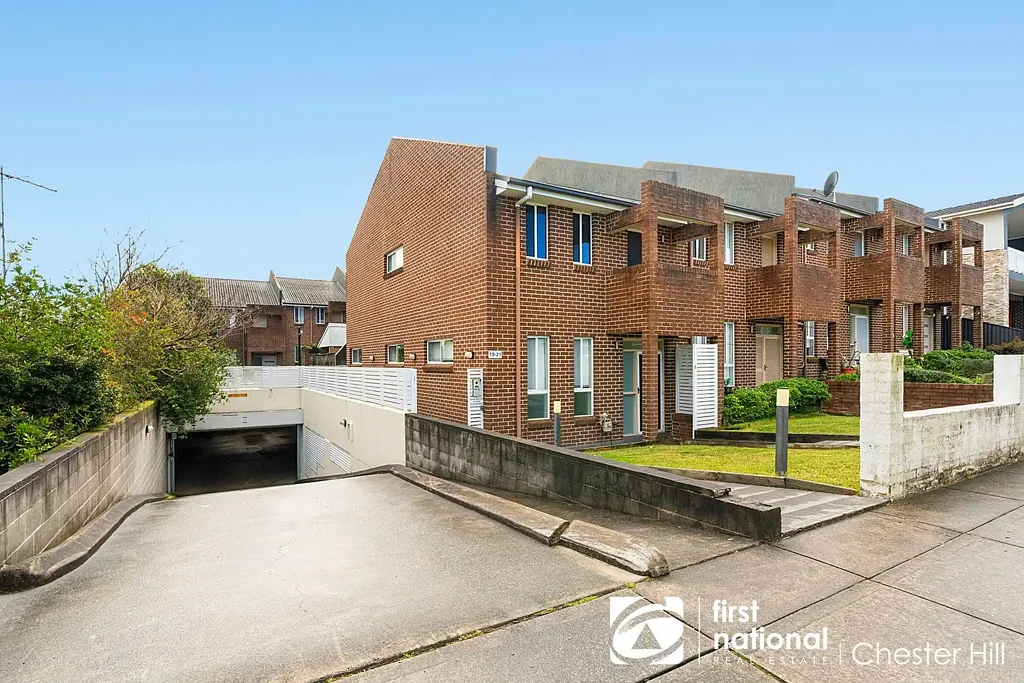 Guildford 3 Bedroom Spacious Brick Townhouse – Perfect for Families or Investors