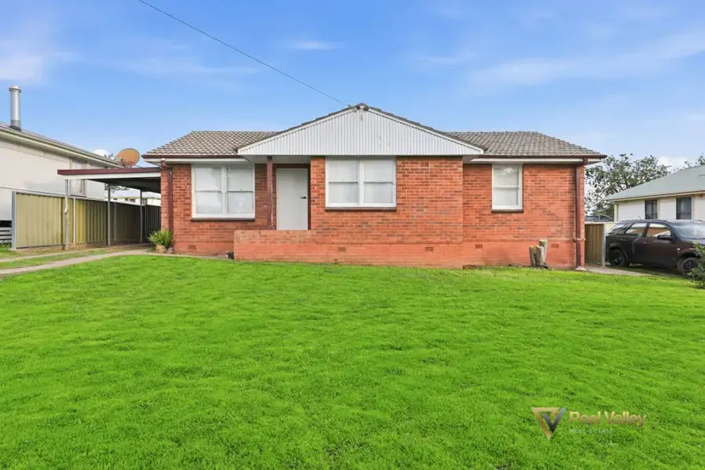 Tamworth 3침실 THE AFFORDABLE INVESTMENT, PRICED TO ATTRACT ATTENTION!!