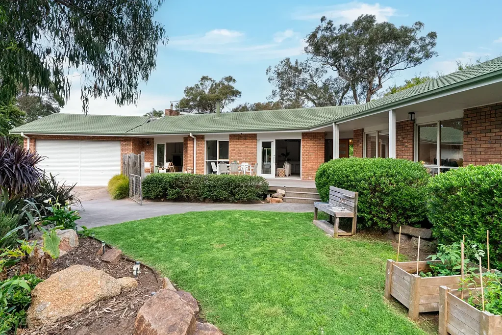 Dromana 5Kwarto Coastal Family Living on Over 1000sqm - Walk to the Beach
