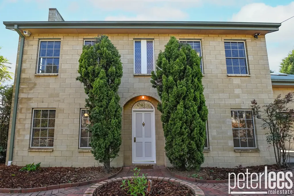 Riverside 8 Bedroom Space, Serenity & Dual Living