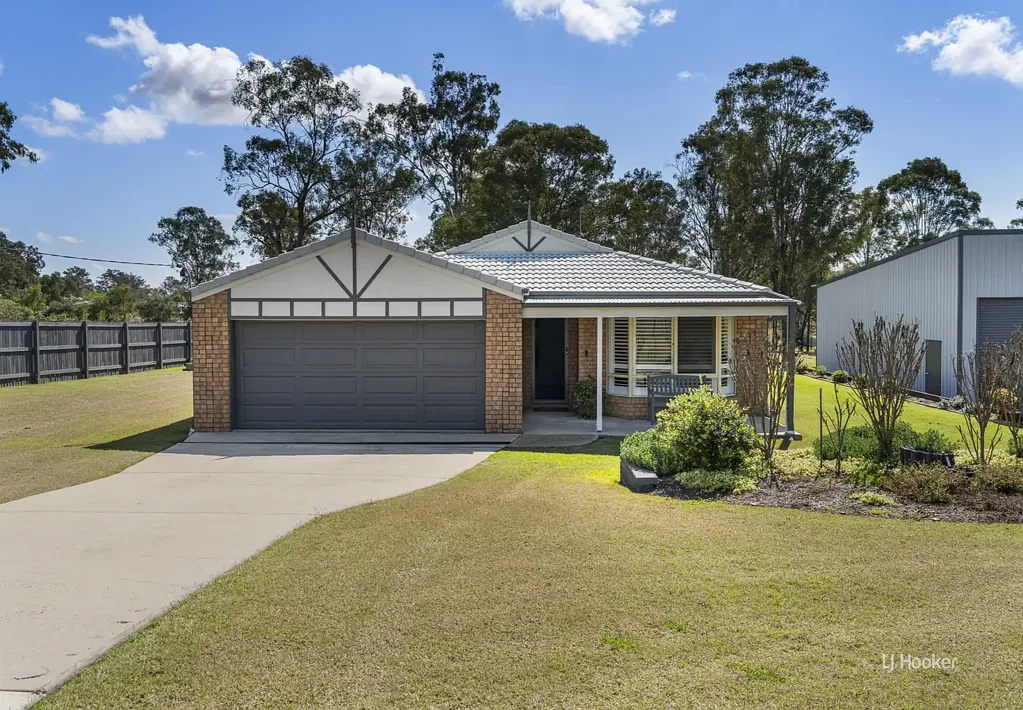 29 Barbour Street, Esk, QLD 4312