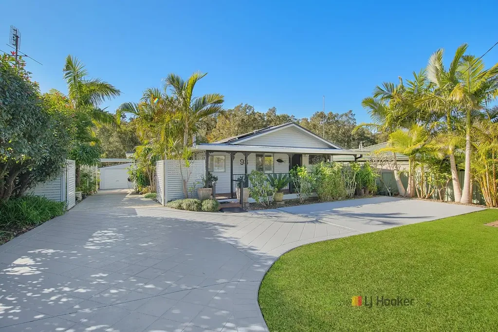 93 Elizabeth Bay Drive, Lake Munmorah, NSW 2259