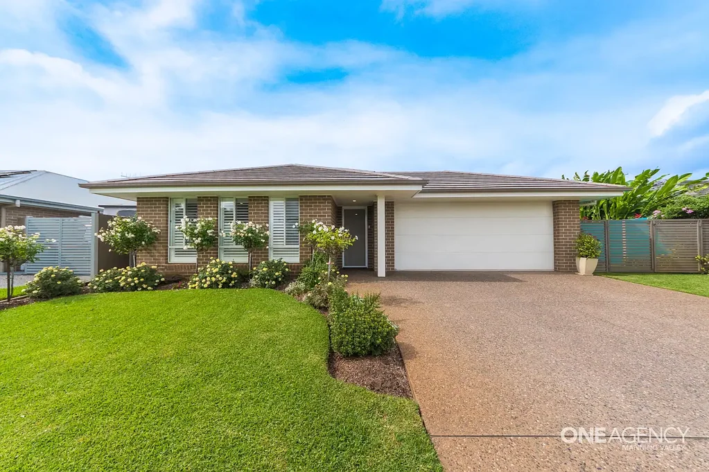 Harrington 3 Bedroom Architectural Elegance with Harrington Golf Course Views!