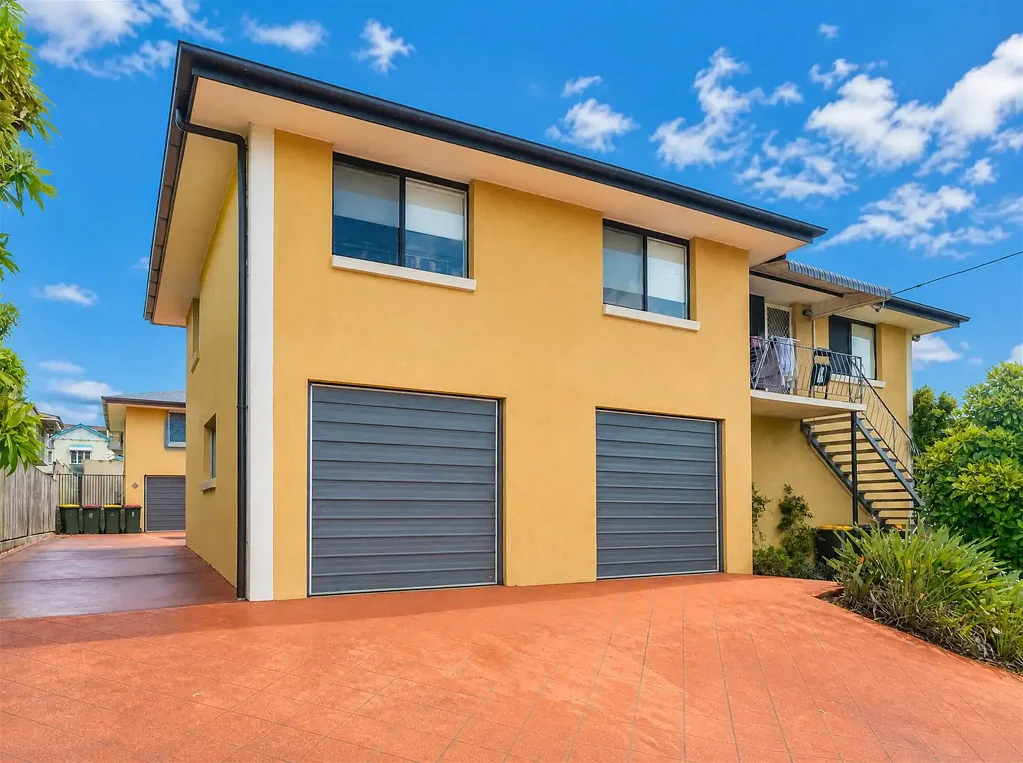 Bright, Air-Conditioned 2-Bedder | Unbeatable Location & Lock-Up Storage