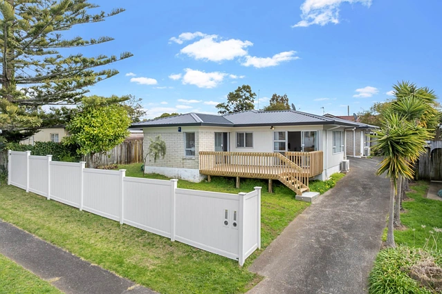 4A Udall Place, Bucklands Beach, Manukau City
