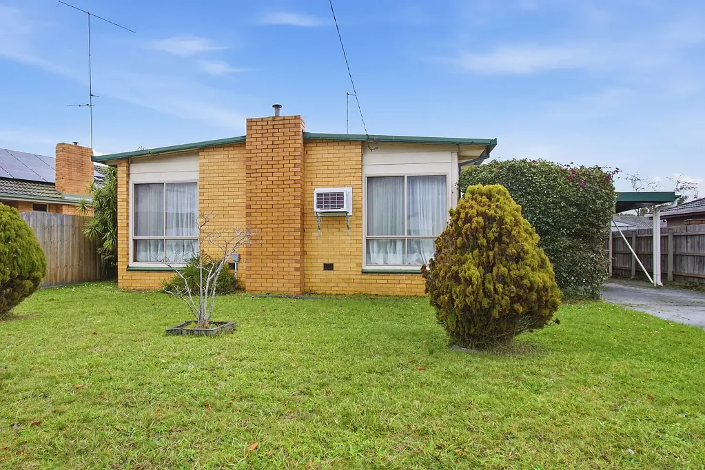 Traralgon 2房  West End Potential Awaits