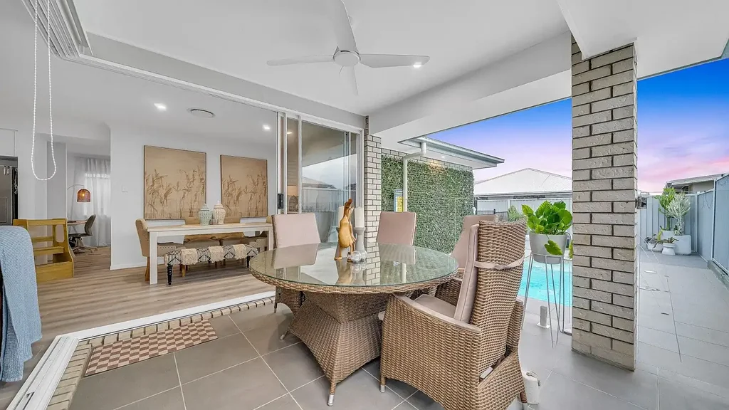 Greenbank 4 Slaapkamer Designed to Impress | Harvest Rise Estate