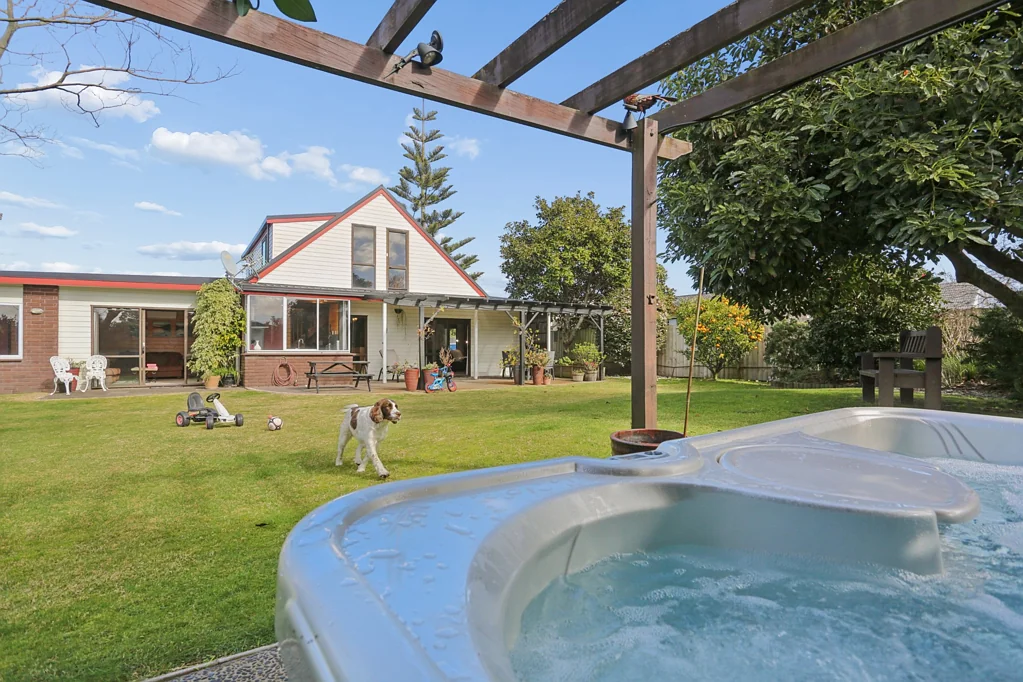 Mount Maunganui 3房  The Backyard You've Been Looking For