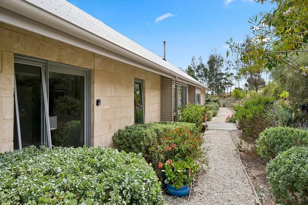 105 Norman Drive, Clare, SA 5453