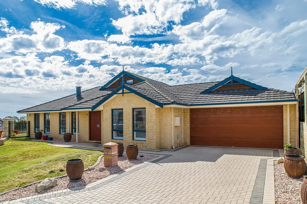 3 Manta Pass, Mindarie, WA 6030