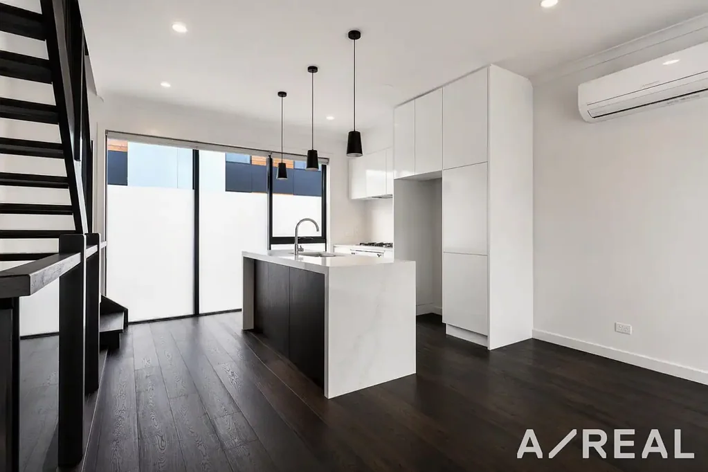 Luxury Living in Port Melbourne