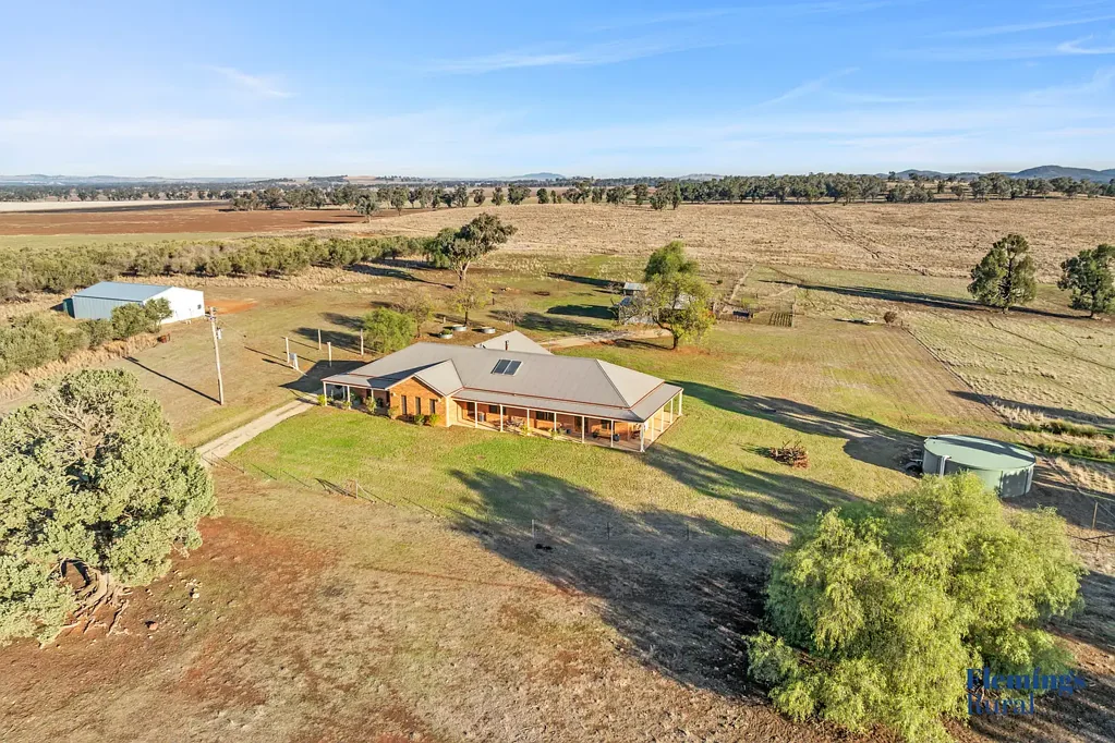Stockinbingal Versatile Rural Holding with Spacious Family Home